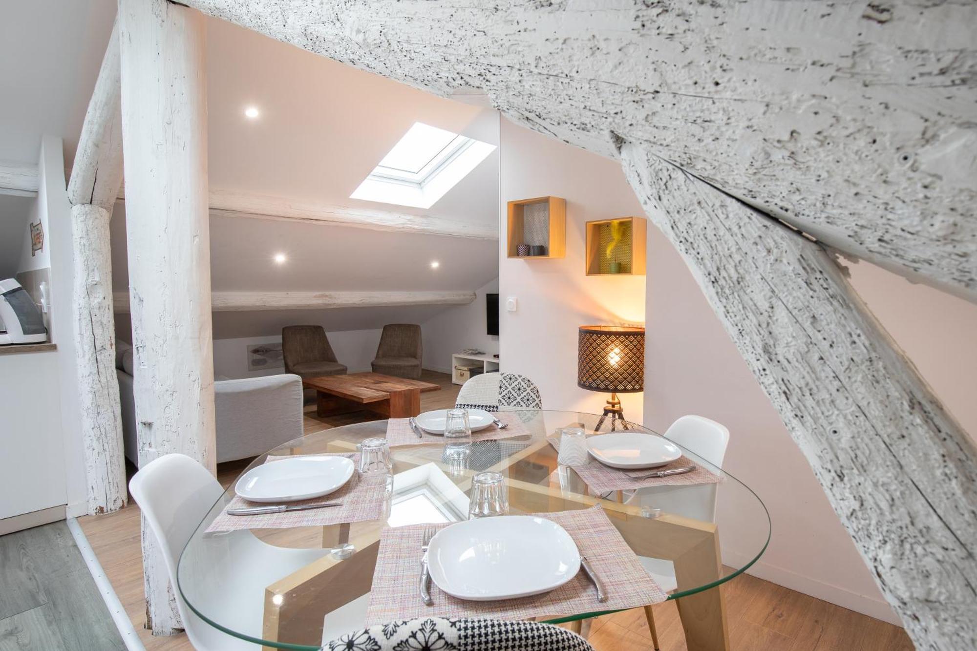 La Chic Comedie - 2 Chambres - Hypercentre - Wifi มงต์เปอลิเยร์ ภายนอก รูปภาพ